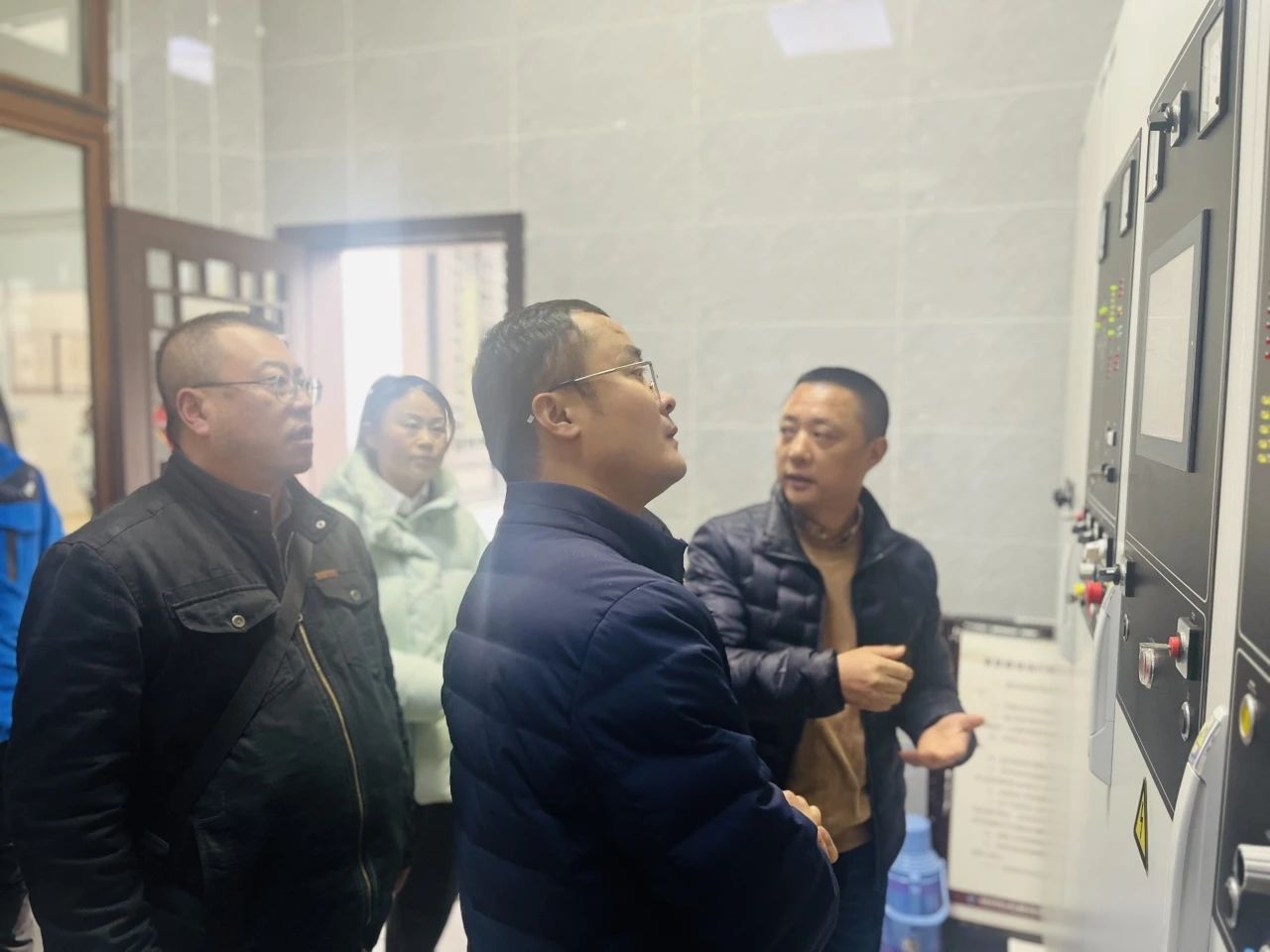 1708407080609631.jpg 1.jpg